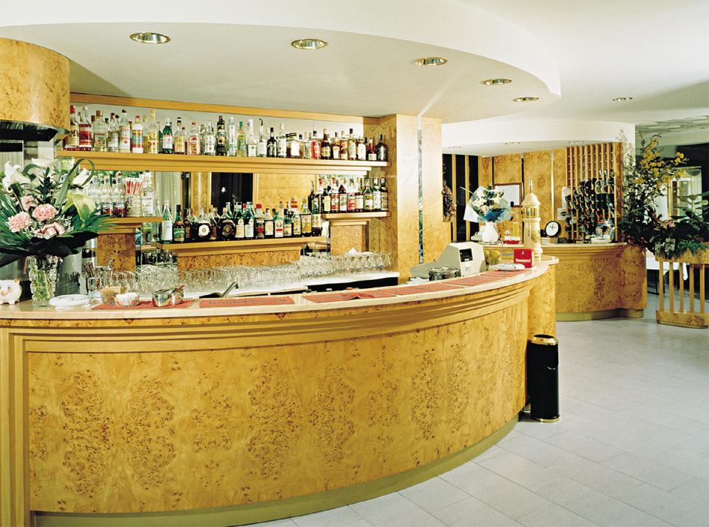Hotel Aquila D'Oro Misano Adriatico Εξωτερικό φωτογραφία