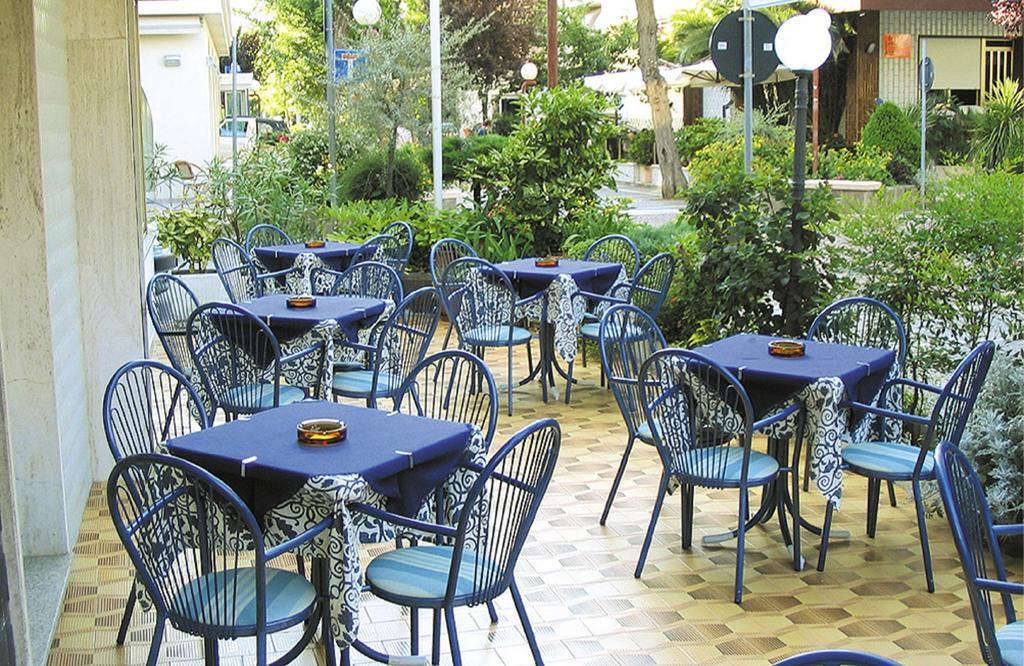 Hotel Aquila D'Oro Misano Adriatico Εξωτερικό φωτογραφία