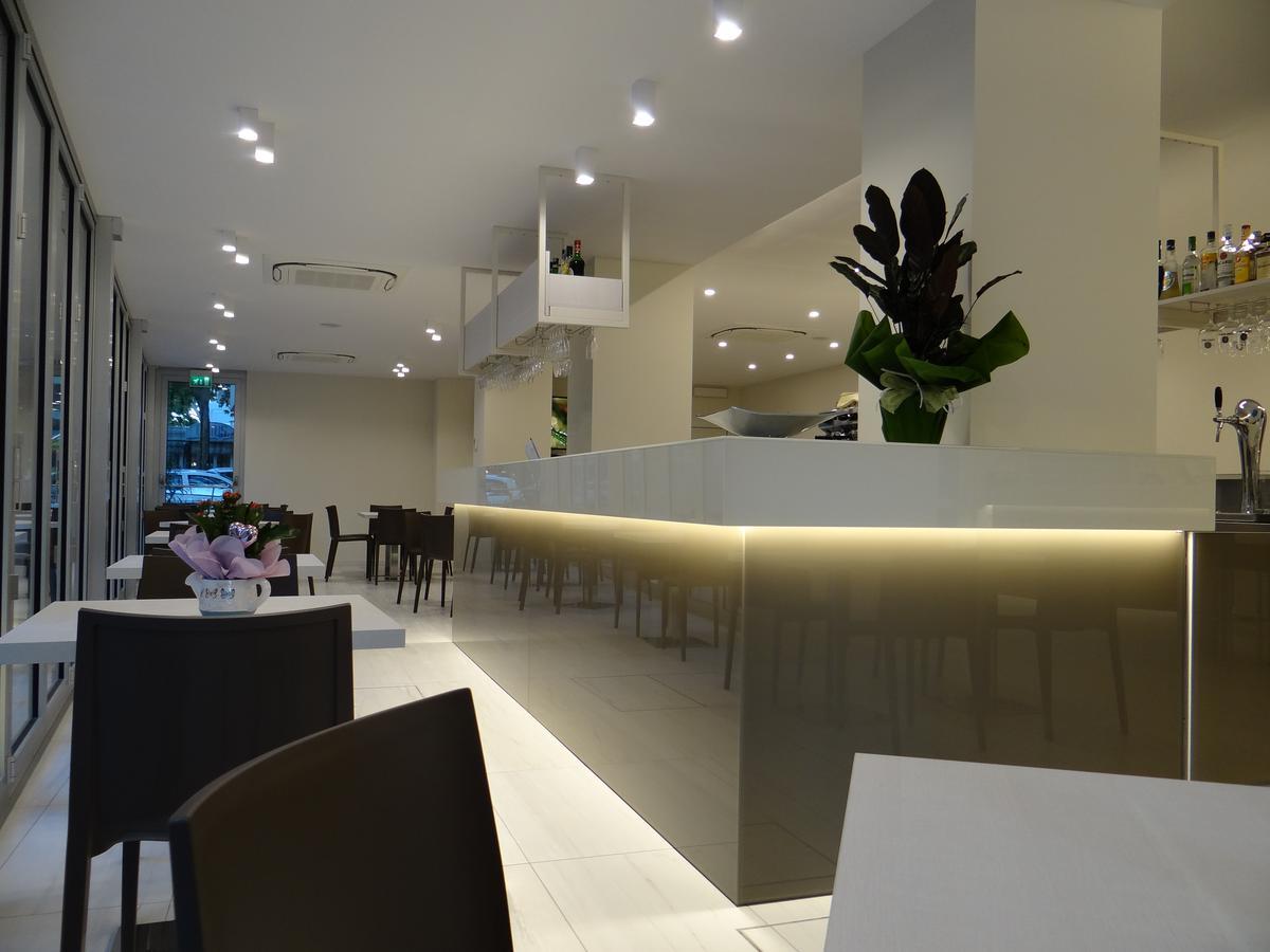 Hotel Aquila D'Oro Misano Adriatico Εξωτερικό φωτογραφία